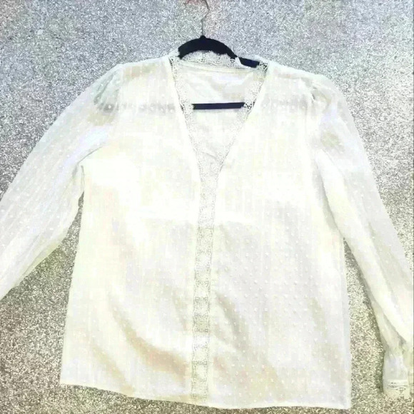 Womens nwot long sleevev neck blouse - Picture 1 of 6